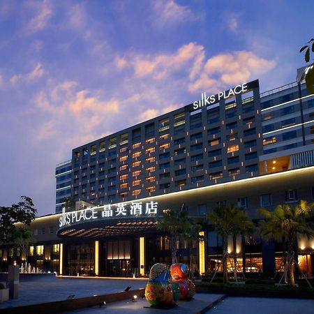 Silks Place Tainan Exterior foto The hotel in 2016